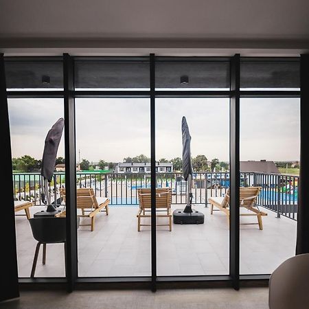 Sofia Hotel Velyka Omelyana Ngoại thất bức ảnh