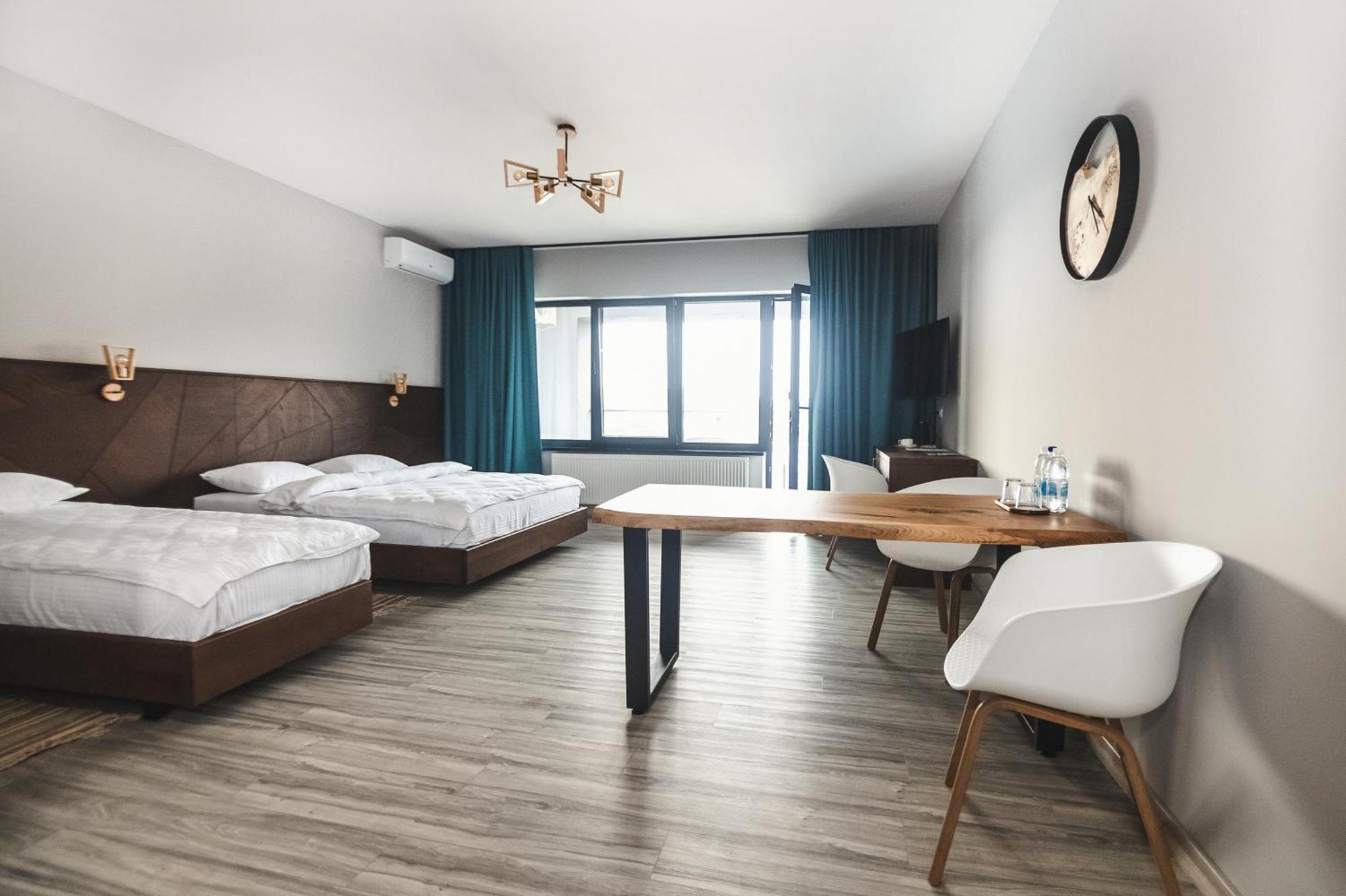 Sofia Hotel Velyka Omelyana Ngoại thất bức ảnh